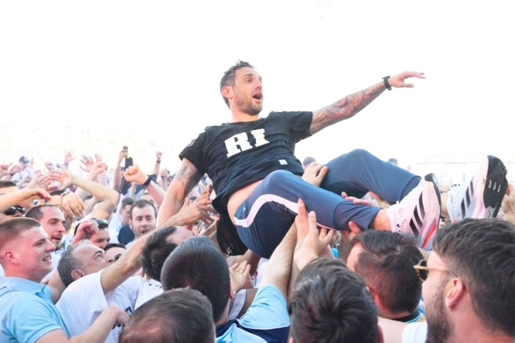 Skrivena kamera HNK-a Rijeka, poslušajte motivacijski govor Radomira Đalovića