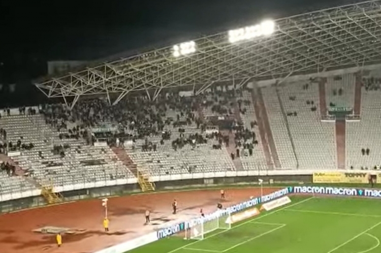 Poslušajte sramotnu poruku Luki Modriću sa sjeverne tribine