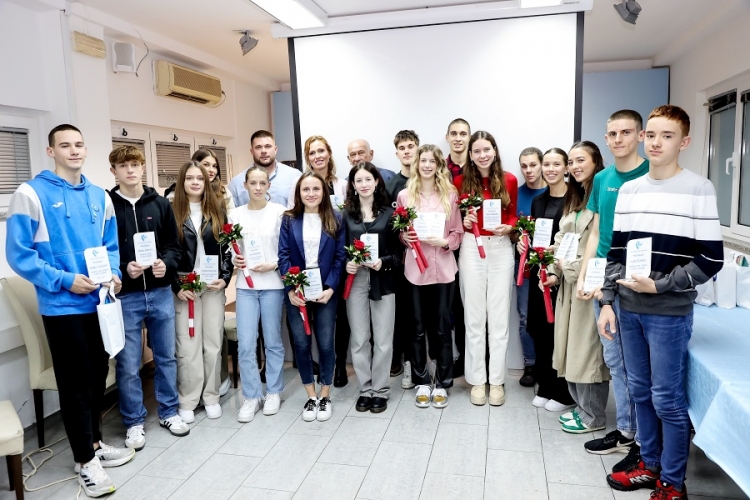 Najbolji prigodno nagrađeni