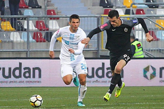 Domagoj Pavičić (Rijeka) i Ivan Krstanović (Lokomotiva)