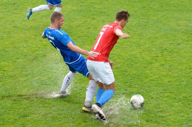 Mateo Barać (Junak) i Edin Fatić (Orijent 1919)