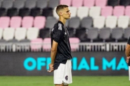 Romeo Beckham 