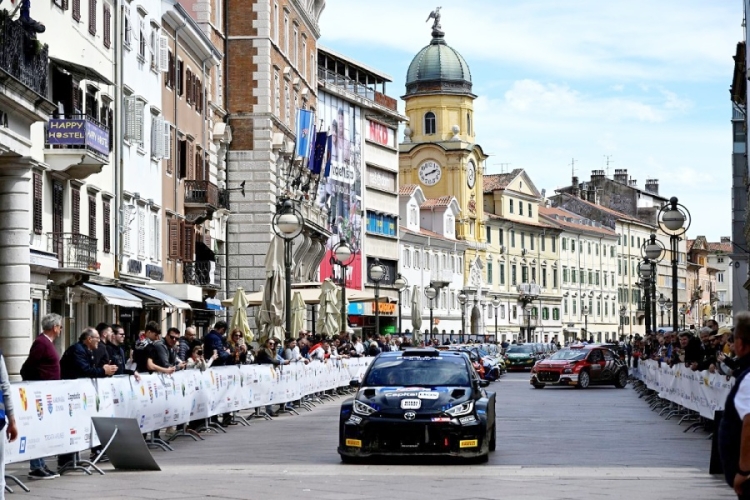 Svjetska automobilistička federacija objavila službeni popis posada koje će ceremonijalno startati na riječkom Korzu