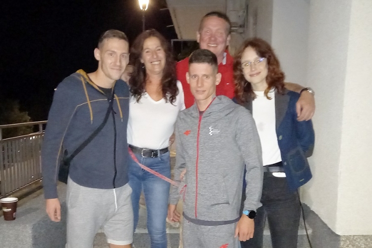 Antonio Franko u društvu mame Antonije, oca Romana, sestre Romane i brata Marina