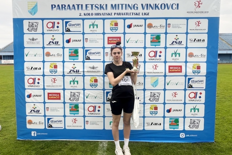 Laura Bošnjak