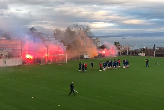 Poruka da iza kluba i ekipe stoje navijači