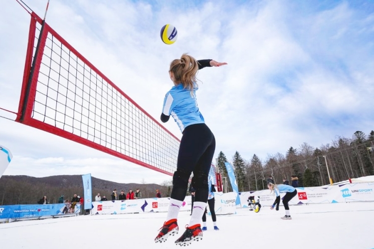 Turnirom odbojke na snijegu na Platku počinje ciklus sportskih turnira Divlje lige