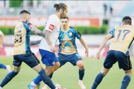 Prije Jadranskog derbija Damir Mišković postao je bivši vlasnik, Radomir Đalović postao je bivši trener, Rijeka je nakon četiri kola postala bivši prvak...