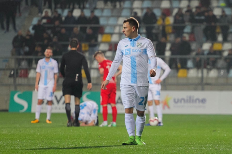 Denis Bušnja (Rijeka)