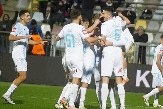 Nogometaši Rijeke oprostili se od navijača pobjedom