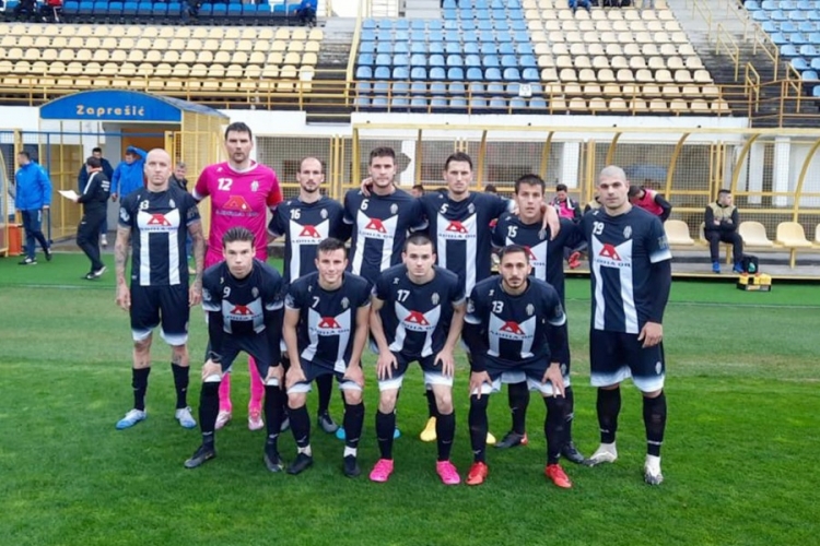 Nogometaši Opatije na stadionu u Zaprešiću