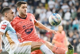 Rijeka na kraju čudnog dana u HNL-u doživjela poraz na Rujevici od najslabije momčadi u 2025. godini, Simon Rožman ostvario prvu pobjedu na klupi Osijeka