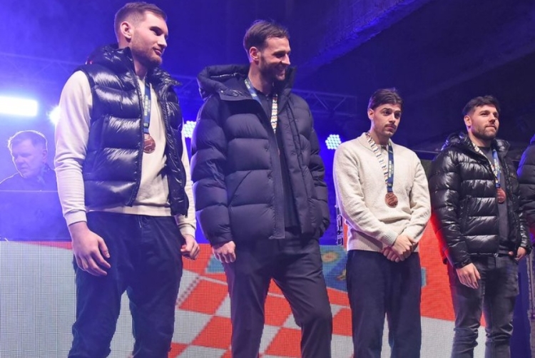 Brončani rukometaši na svečanosti u Exportdrvu  podijelili radost uspjeha s Riječanima