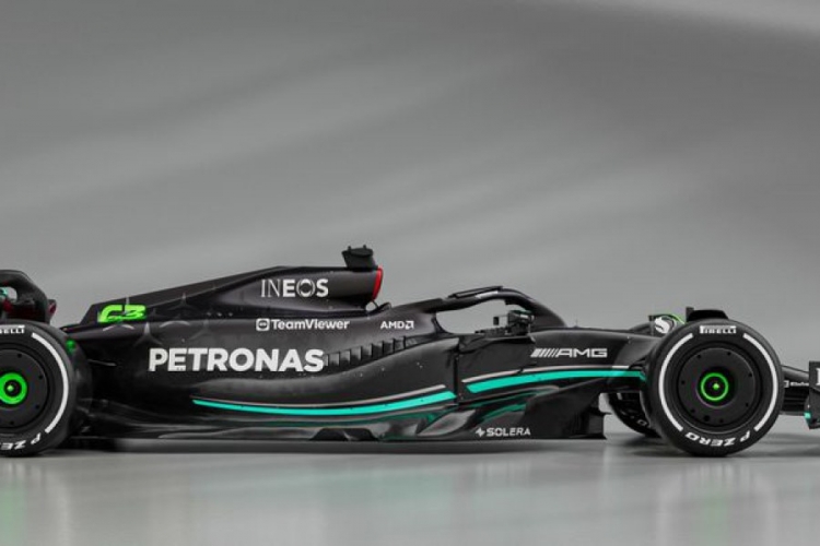 Mercedes-AMG Petronas predstavio novi bolid u Silverstoneu s kojim očekuje borbu za naslov