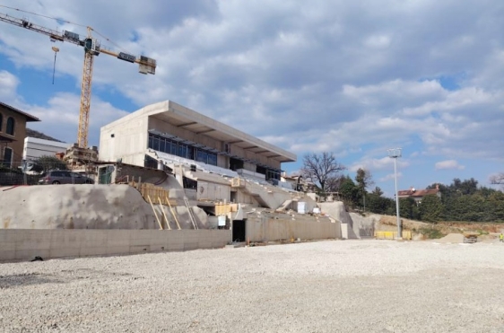 U Opatiji se naziru konture novog nogometnog igrališta koje se gradi prema drugoligaškim standardima