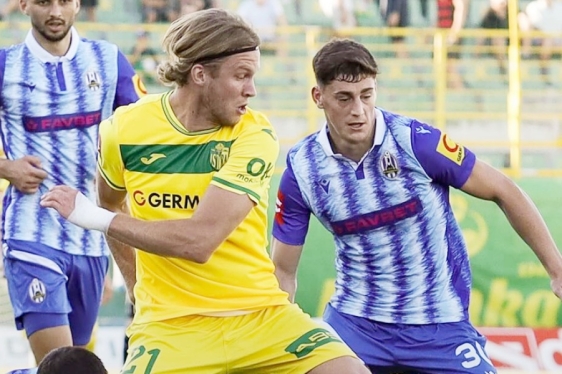 Prva HNL: Lokomotiva u Puli izjednačila u 94. minuti s igračem manje