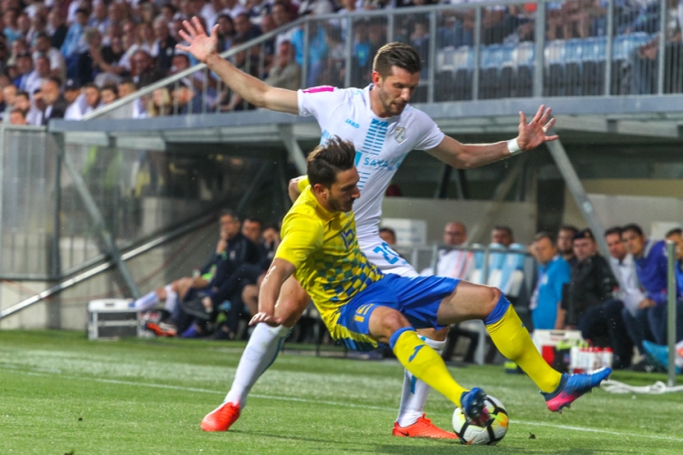 Alexander Gorgon (Rijeka) i Marko Vukčević (Inter)