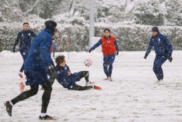 Nogometaši Dinama prvi trening odradili u snježnim uvjetima na Maksimiru