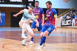 Luka Suton (Rijeka) i Mijo Mišerda (Torcida)