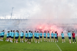 Sve je spremno za slavlje, Armada na treningu nogometaša Rijeke na Rujevici