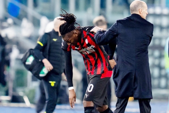 Max Allegri  morao smirivati sukob između Rafaela Leaa i Christiana Pulisica