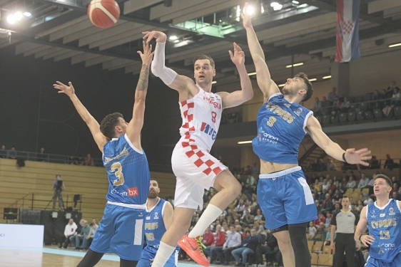 Hrvatska očekivano pobijedila Cipar na Zametu, Mario Hezonja košarkaš godine
