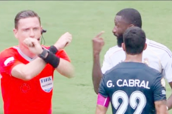 Sudac aktivirao antirasistički protokol, FIFA pokrenula istragu