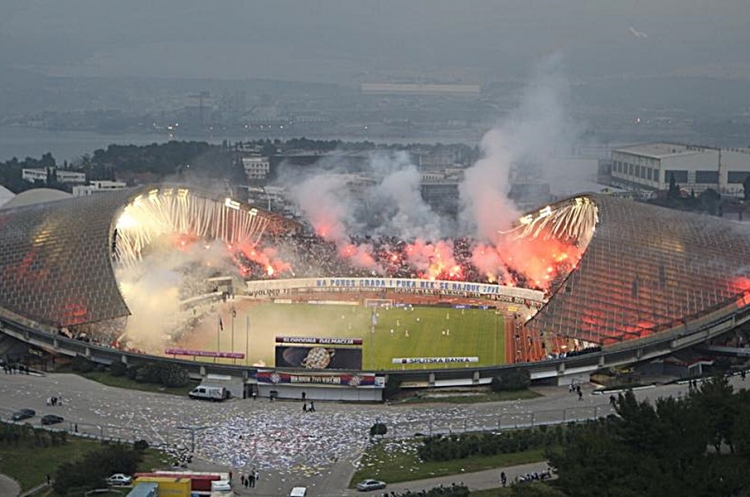 Hajduk kažnjen novčano zbog događanja navijača, Jadranski derbi igra se pred punim tribinama