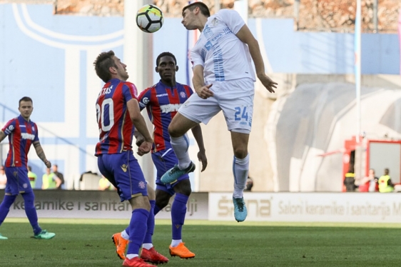 Mijo Caktaš (Hajduk) i Domagoj Pavičić (Rijeka)