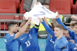 Grčka šokirala Englesku, grčki reprezentativci pogodak posvetili Georgeu Baldocku