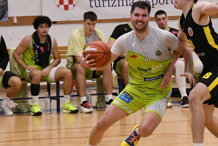 Košarkaši DepoLink Škrljeva u petak trenirali na Sokolani uoči subotnjega derbija