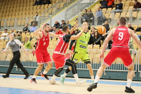 Košarkaši DepoLink Škrljeva ostali na dvije pobjede, Dubrovnik lakoćom odnio bodove iz Kostrene