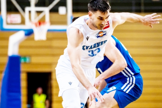 Igračima najskuplje momčadi u povijesti  pogled prema dolje na ljestvici izaziva manju vrtoglavicu nego klupskoj struci