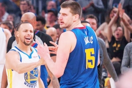 Pogledajte kako je Nikola Jokić nadigrao Stephena Curryja