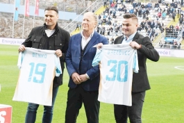 Leon Benko i Josip Brezovec gosti Rijeke, Varaždinci dobili dresove na dar