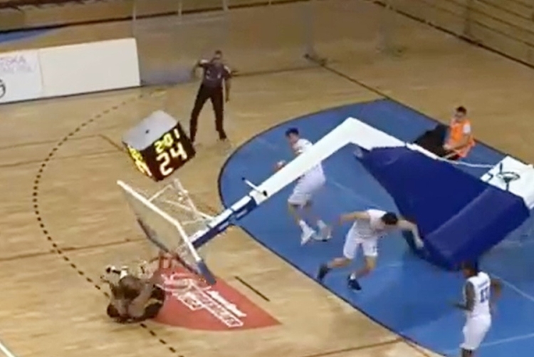 Pogledajte kako je Amerikanac Wiggins umalo stradao u dvorani na Zametu