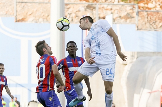 Mijo Caktaš (Hajduk) i Domagoj Pavičić (Rijeka)