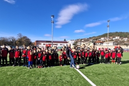 Doris Miculinić i najmlađi Grobničani otvorili novi travnjak