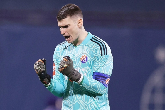 Dominik Livaković debitira za Dinamo u utakmici protiv Rijeke