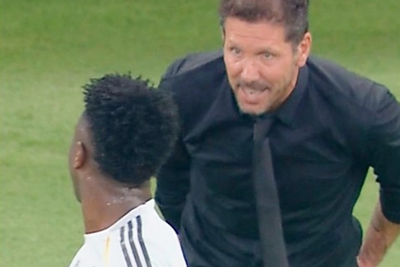Pogledajte kako je Diego Simeone provocirao Viniciusa Juniora