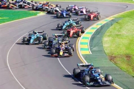 Max Verstappen pobijedio u Australiji, kaos na stazi u Melbourneu
