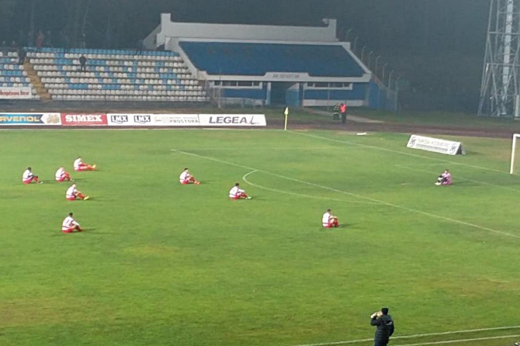 Igrači Borca sjedili su u znako protesta