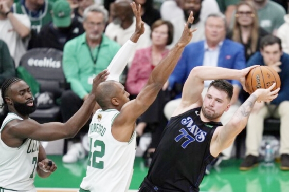 Celticsi poveli protiv Dallasa, Pep Guardiola uživao u pobjedi
