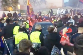 Igrači PSG-a nisu imali mirnu noć, navijači Barcelone priredili bakljadu