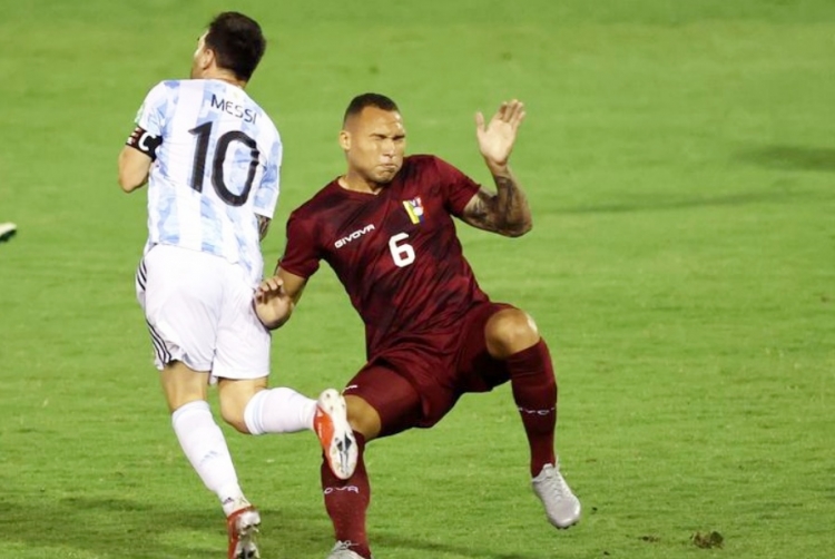 Messi zamalo izbjegnuo tešku ozljedu