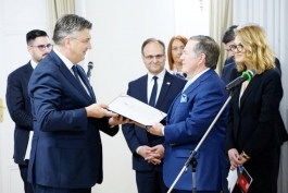 Andrej Plenković uručio domovnicu Stephenu Belichicku