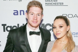 Kevin De Bruyne blizu odlaska u Italiju,  supruga Michele Lacroix posjetila Napulj
