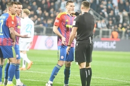 Patrik Kolarić sudi utakmicu juniorske Lige prvaka između Atlética i Club Bruggea