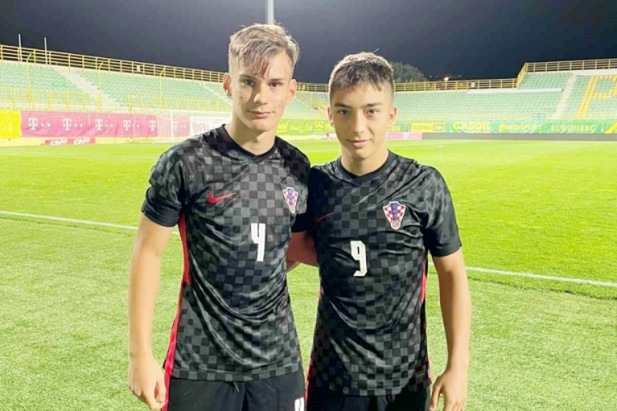 Bratići Niko Gajzler i Andro Babić na suprotnim stranama u derbiju