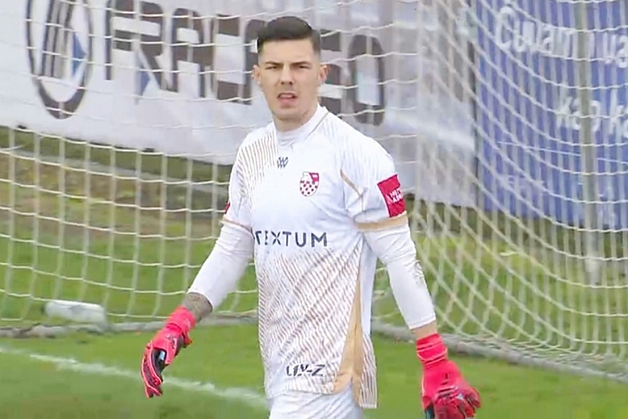 Matej Momčilovski  počeo trenirati na Krimeji, nema još ponude za vratara Patrika Mohorovića